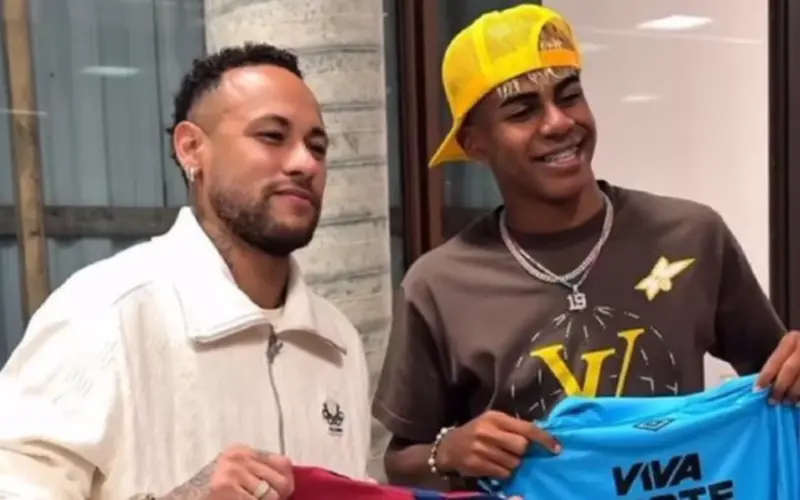 لامين يامال: نيمار قدوتي ومصدر إلهامي منذ الصغر